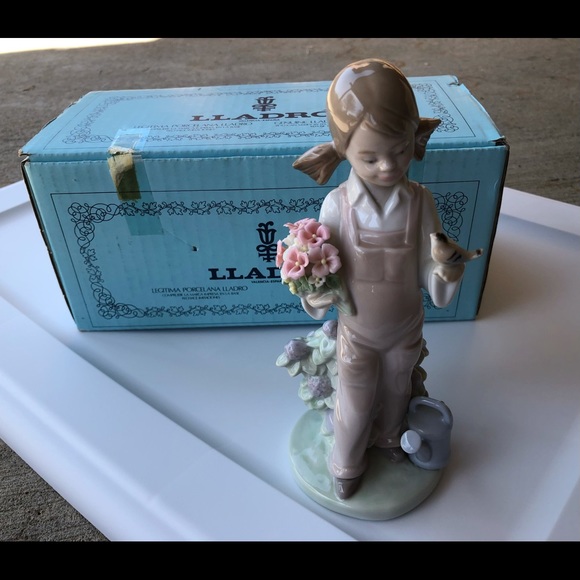 Vintage Lladro #5217 SPRING - Picture 2 of 6